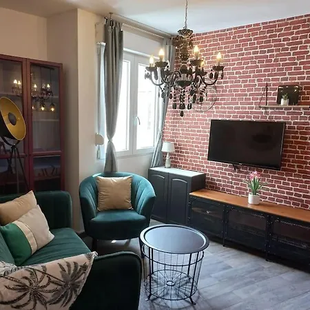 Central Perk - City Center Oasis Apartman *