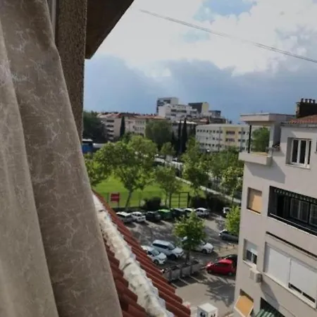 Apartman Central Perk - City Center Oasis Split